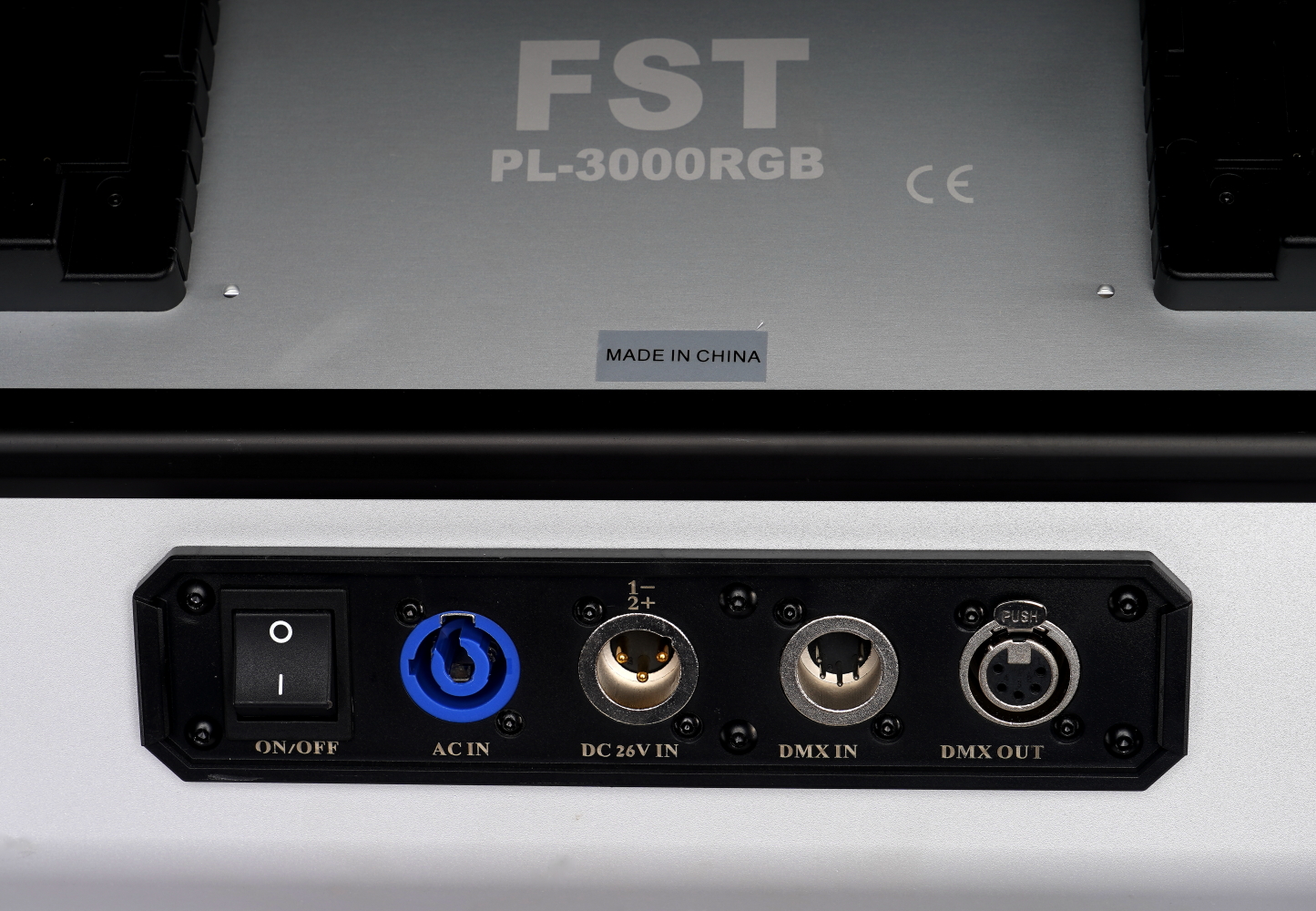   FST PL-3000RGB 